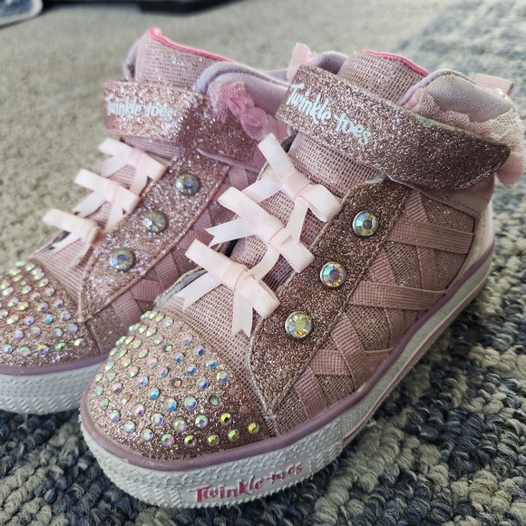 COPY - Little Girl shoes-Like New! - Picture 8 of 16